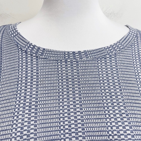 Nally & Millie Blue Microplaid Knit Drop Shoulder Cropped Oversized Slit Top - Picture 3 of 7